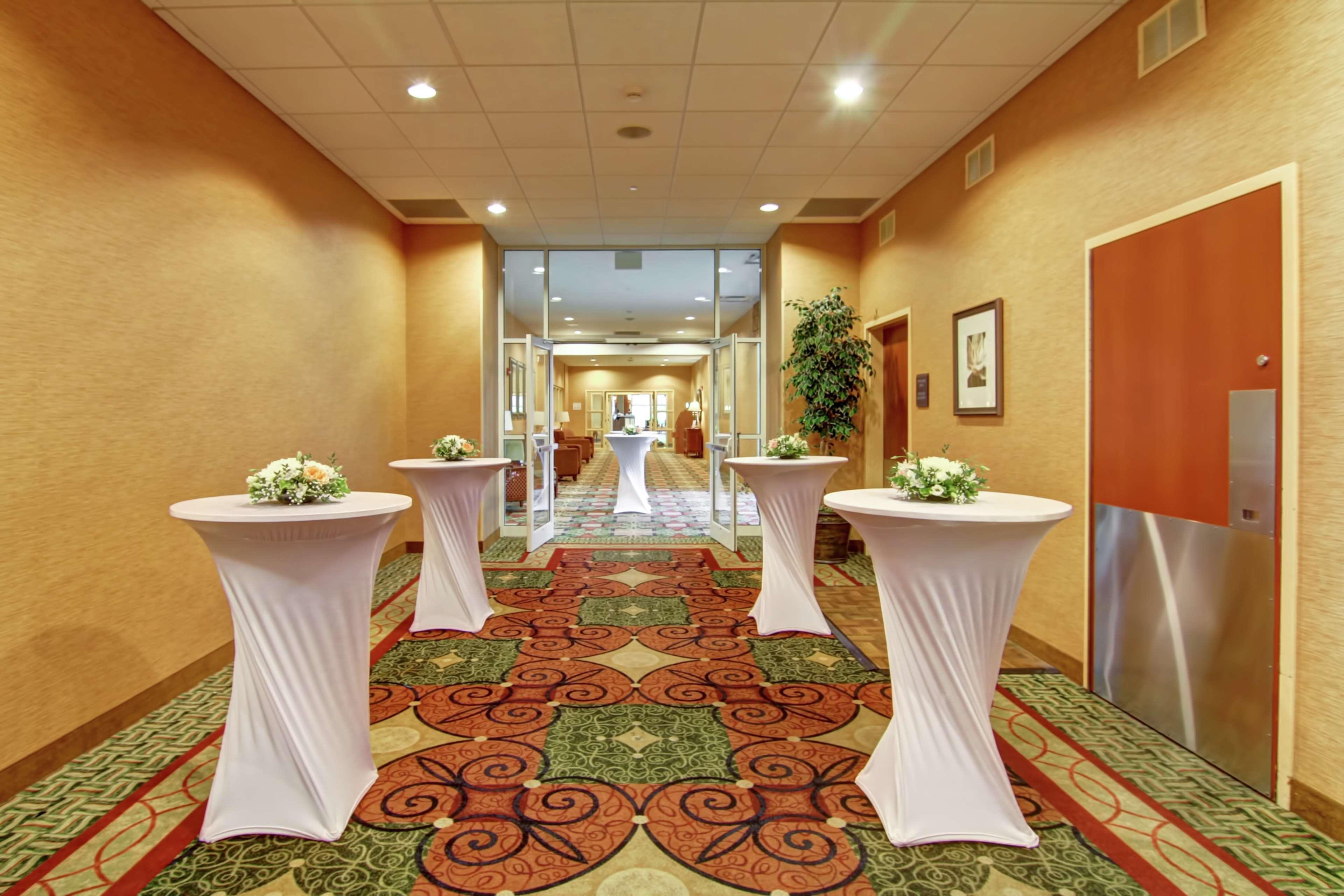 Hilton Garden Inn Ottawa Airport Exterior foto